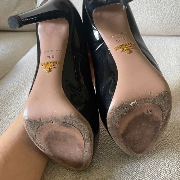 Black patent leather platform pumps, pointed toe, high sheathed heel, leather in - Picture 2 of 3